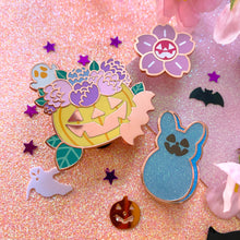 Load image into Gallery viewer, SPRINGOWEEN - enamel pin set
