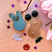 Load image into Gallery viewer, SPRINGOWEEN - enamel pin set