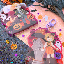 Load image into Gallery viewer, Silent Hill HALLOWEEN FRIENDS - 3" glitter acrylic keychain
