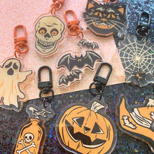 Load image into Gallery viewer, VINTAGE HALLOWEEN - 2" keychain surprise bag