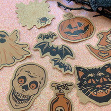 Load image into Gallery viewer, VINTAGE HALLOWEEN - 2" kraft paper sticker set