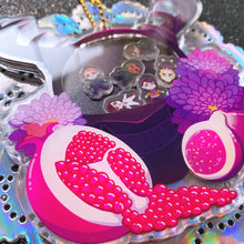 Load image into Gallery viewer, Hannibal STAG SKULL - 4" shaker charm