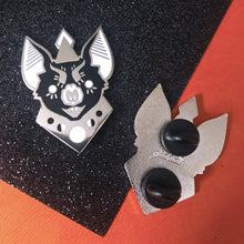 Load image into Gallery viewer, BAT HEAD - 1.5" hard enamel pin
