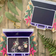 Load image into Gallery viewer, Resident Evil ATTACHE CASE - 5" shaker charm